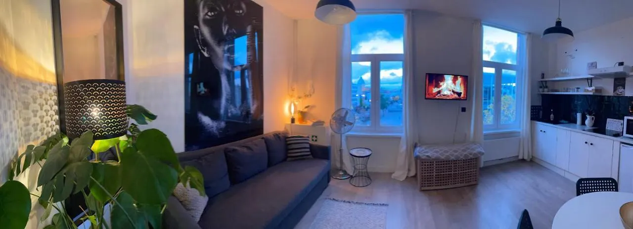 Apartment Sleep Inn - Black And White Modern Flat With Cityview Antwerp Belgium
